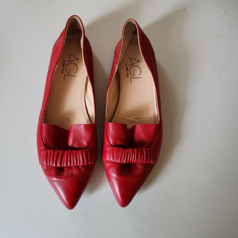 AGL Attilio Giusti Leombruni red leather pointed-toe ballet flat